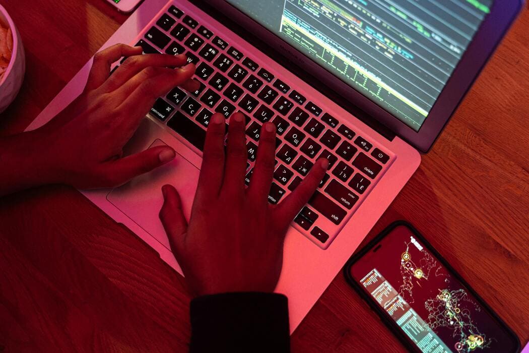 Strumenti Online Futuri per Schermi Pubblicitari Interattivi